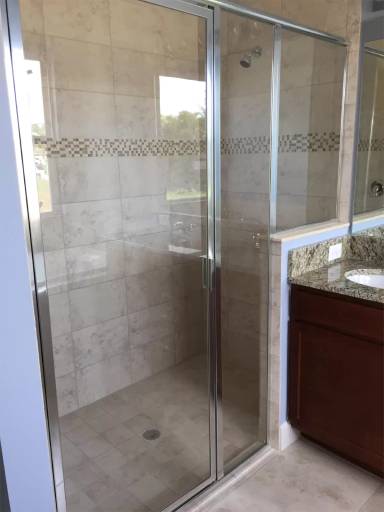 Main picture of 2812 SW 32nd St