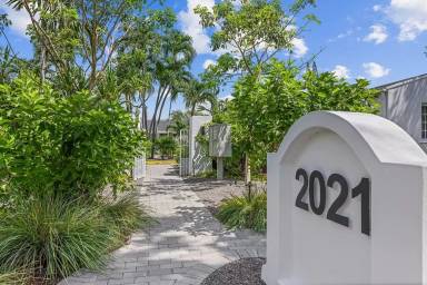 Main picture of 2021 Plunkett St