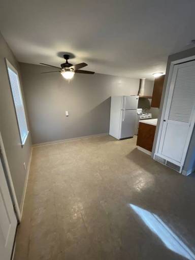 Main picture of 433 W Saunders Ave