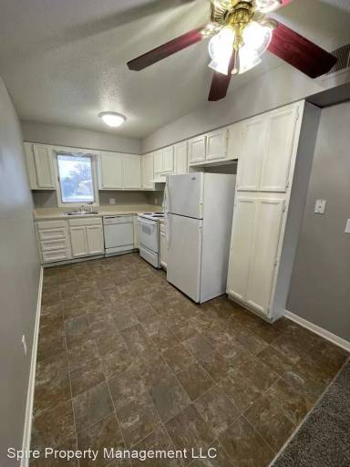 Main picture of 1602 NW Pine Rd