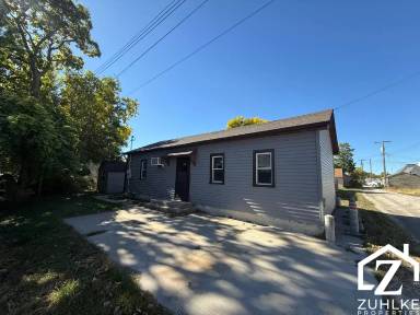 Main picture of 204 1/2 W Park Ave