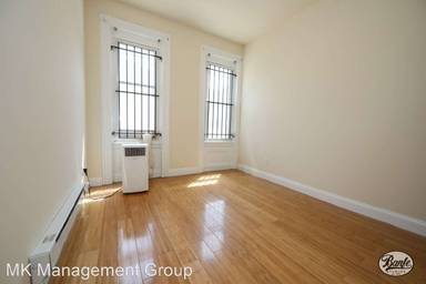 Main picture of 1630 N Sydenham St