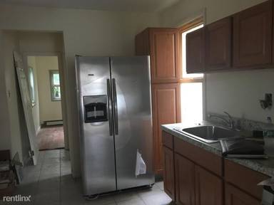 Main picture of 21 Tompkins Ct