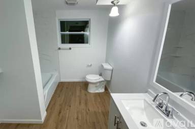 Main picture of 8432 W Keefe Ave