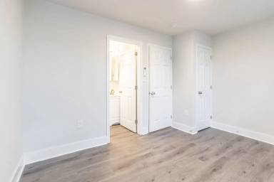 Main picture of 6051 N Norwood St