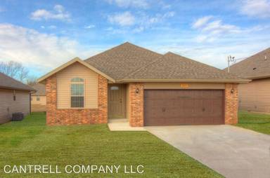 Main picture of 843 S Miller Ave