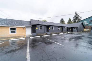 Main picture of 11518 NE Sandy Blvd