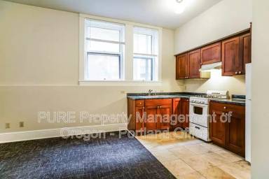 Main picture of 2167 SW Yamhill St