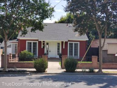 Main picture of 406 E Washington Ave