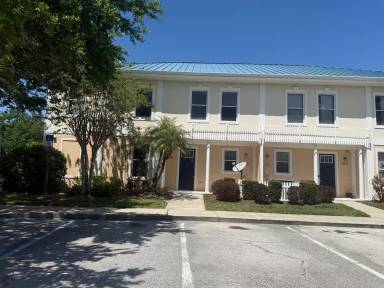 Main picture of 2053 Green Oak Ct