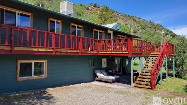 Main picture of 719 Red Mountain Dr