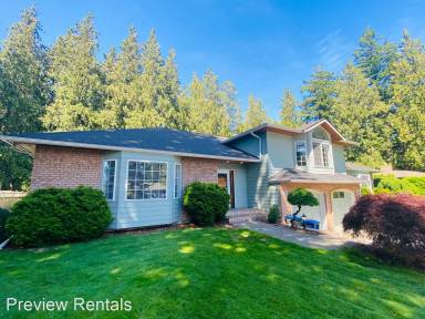Main picture of 2222 Cedar Ln
