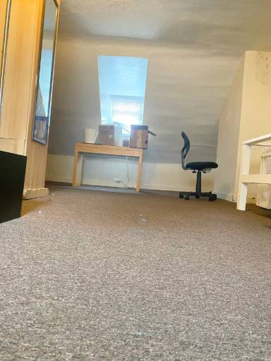 Main picture of 909 Eastern Ave