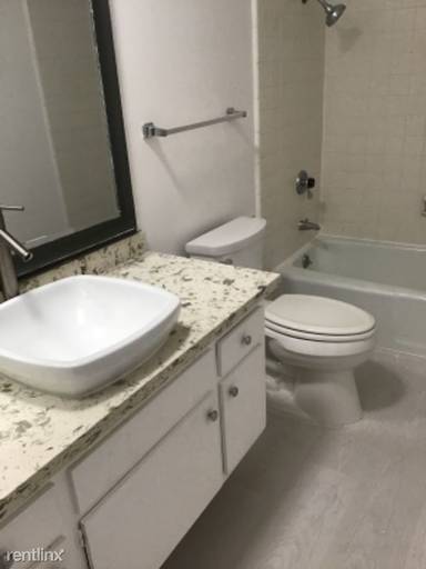 Main picture of 121 Calle Vista