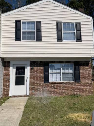 Main picture of 400 Myrtlewood Cir