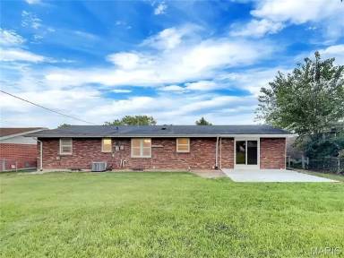 Main picture of 400 Dove Dr