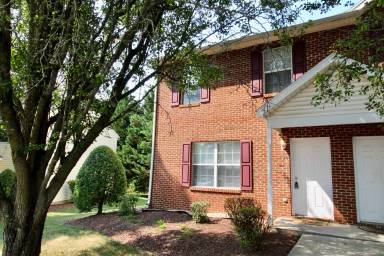 Main picture of 520 Pheasant Run Cir