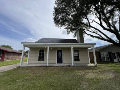 Main picture of 8725 Fairoaks St