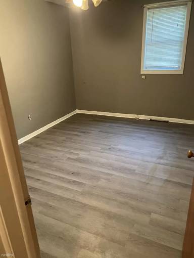 Main picture of 16004 Nelacrest Rd