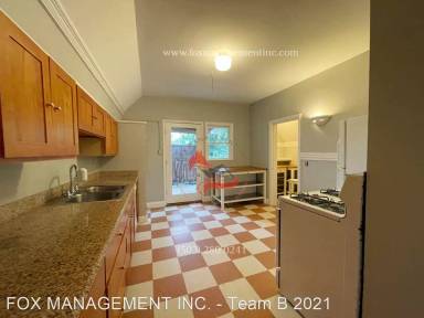 Main picture of 3104 SE Morrison St