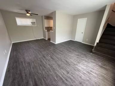 Main picture of 2086 Hubert Ave
