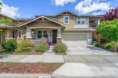 Main picture of 1717 Devin Dr