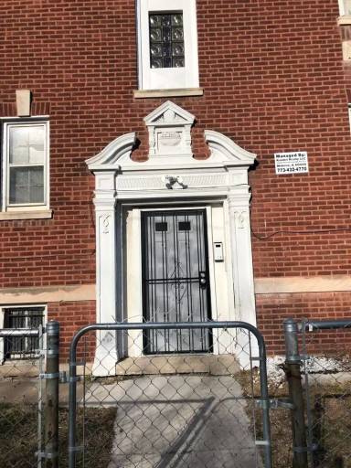 Main picture of 1020 W 68th St
