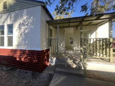 Main picture of 236 Willowbrook St