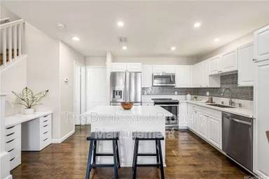 Main picture of 91-1013 Kaipalaoa St
