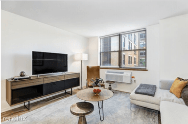 Main picture of Hudson Square North