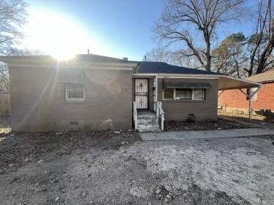 Main picture of 1683 Hartland St