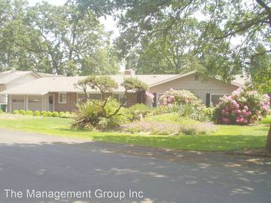 Main picture of 3317 NE Royal Oaks Dr