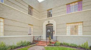 Main picture of 2329 Fairlawn Ave SE