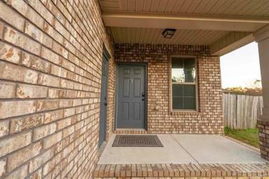 Main picture of 1060 Bretts Way