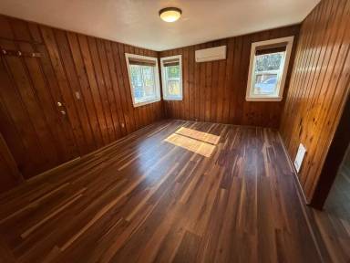 Main picture of 379 NW Riverside Blvd