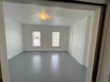 Main picture of 2367 N High St