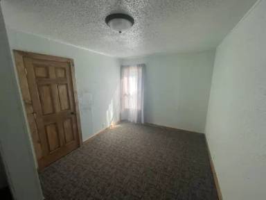 Main picture of 7105 Lakeshore Rd
