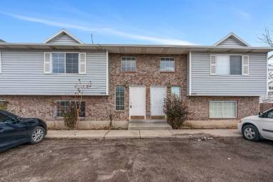 Main picture of 1698 W 680 N