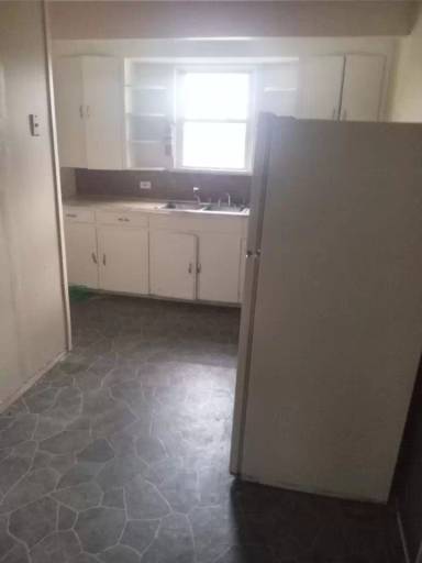 Main picture of 406 S Meridian St