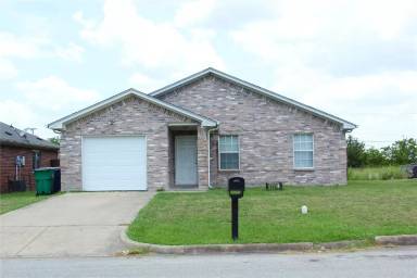 Main picture of 1716 Manor Garden Curv