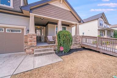 Main picture of 10095 Castlebrooke Dr