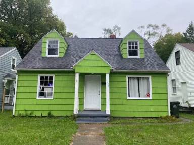 Main picture of 1650 Huey St