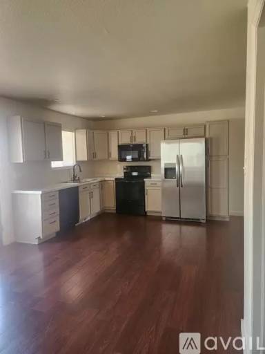 Main picture of 299 W Palomar Bay