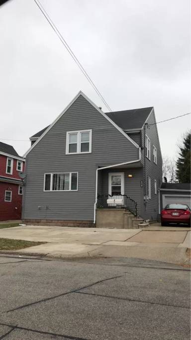 Main picture of 1913 Madison St