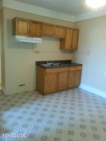 Main picture of 1916 Delaware St