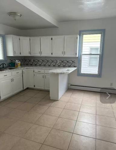 Main picture of 1588 Corbin Ave