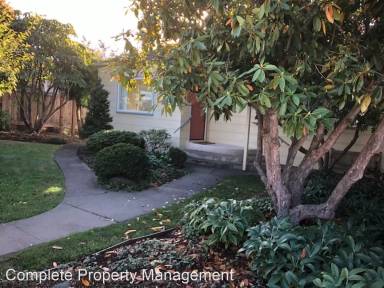 Main picture of 933 Spring St