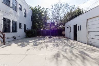 Main picture of 302 N Mansfield Ave