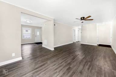 Main picture of 16808 Anthony Ave