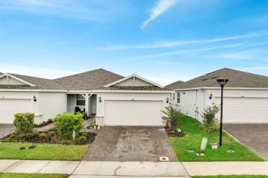 Main picture of 1848 Spring Shower Cir